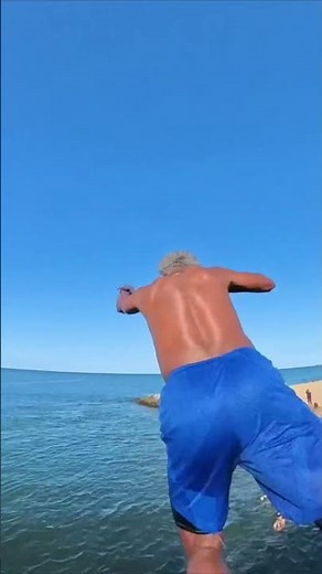Jumping off the Famous JAWS Bridge