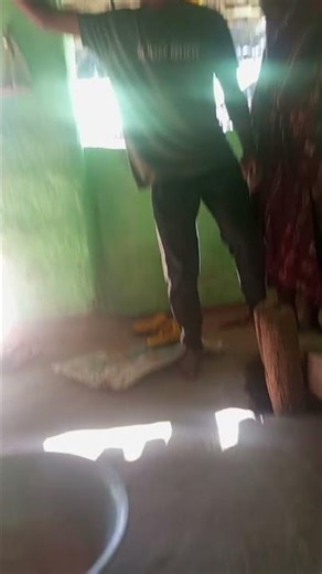 #Traditional way of rice powder making. #