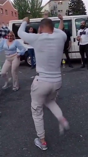 💃Así se vive la fiesta Gitana en la Calle - Puro ritmo Bailando Rumba🕺#artegitano #fiestagitana #fyp