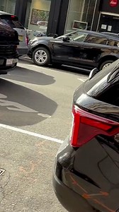 EXCLUSIVE: From ‘respectful split’ to bitter silence 😳 Ben Affleck is now ghosting Jennifer Lopez, leaving her ‘furious’ as they still try to sell their $68M home. Link below for details. (🎥: MEGA) https://radaronline.com/p/jennifer-lopez-ben-afflecks-split-sours-rude-behavior/ | Radar Online