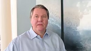 71K views · 1K reactions | Small businesses need ways to remain cash-flow positive, especially during these difficult times. For this week’s tip, Brandon Spear, CEO of MSTS, explains why payment terms builds loyalty with your customers while helping them maintain positive cash flow. #AlibabaBuildUp | Alibaba.com | Facebook