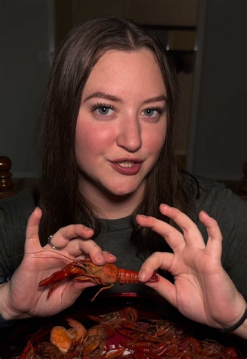 Crawfish Facts and How to Eat a Crawfish