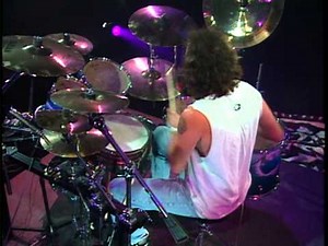 Chad Smith's "Breaking the Girl" performance