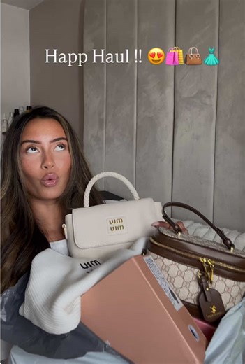 Happ Haul: Stunning Fashion Finds and Unboxing Experience