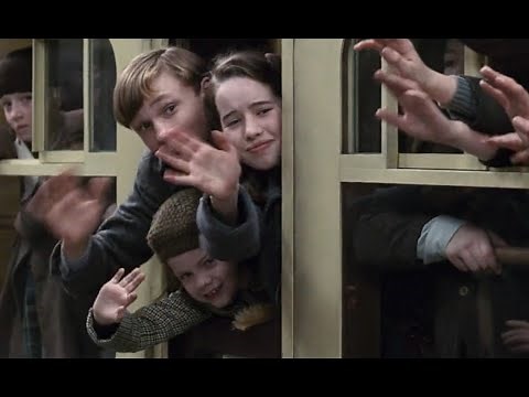 The Lion, The Witch and the Wardrobe (2005) - 'Evacuating London' (Main Titles) scene