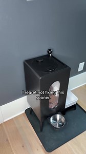 437K views · 441 reactions |  Serve from a 1/2 cup to 3 1/2 cups  Store a large bag of kibble  Pet proof lock | Houndsy | Facebook