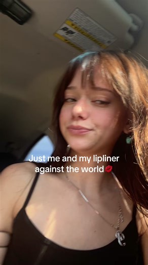 Different day same lippppp