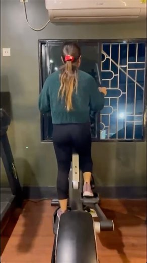 How to use cross trainer for weight los🏋🏻‍♀️#youtubes #shorts#gym#workout#crossfit#gymmotivation