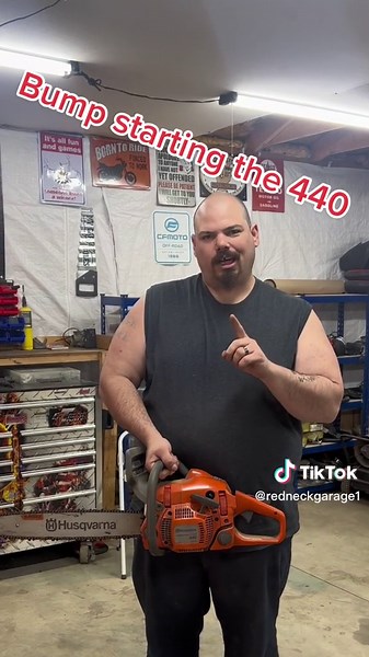 How to Bump Start a Husqvarna 440 Chainsaw