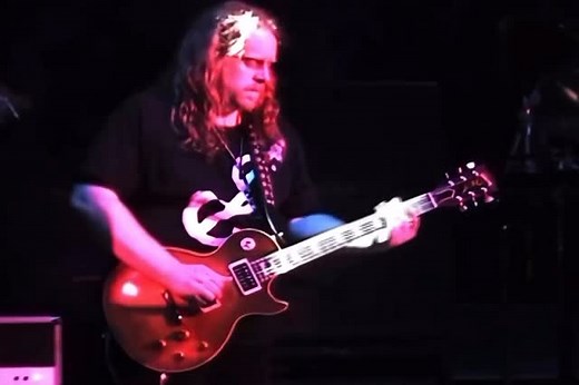 The OG mountains sit in. On the record and of course live! Warren Haynes 😎 Blues Traveler performance of “The Mountains Win Again” with Warren Haynes at Red Rocks Amphitheatre in Morrison, Colorado on July 4, 1998. Special thanks goes out to AJ Genovesi @ajgenovesiphotography who filmed so much of Blues Traveler over the years! 🎥 @ajgenovesiphotography ⚙️ @factusmediaworks [Blues Traveler, John Popper, Chan Kinchla, Brendan Hill, and the Never Forgotten Bobby Sheehan, Warren Haynes, Allman Bro