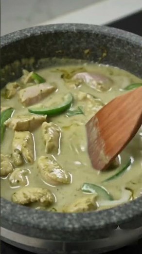 How to Make Authentic Delicious Easy Thai Green Curry| Authentic & Creamy!