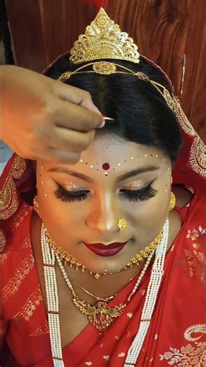 Book Bridal Makeup at 3999/- only 🤫 Limited Launching Offer😍 #bengalibride #duskybride #bridalmakeup