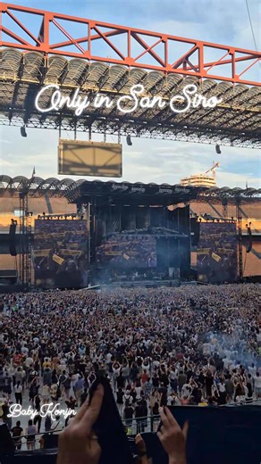 20K views · 633 reactions | Only in San Siro!!!!! Bruce Springsteen #liveconcert #brucespringsteenandtheestreetband #3July2025 #Milano #follower #highlights | Baby Konijn | Facebook