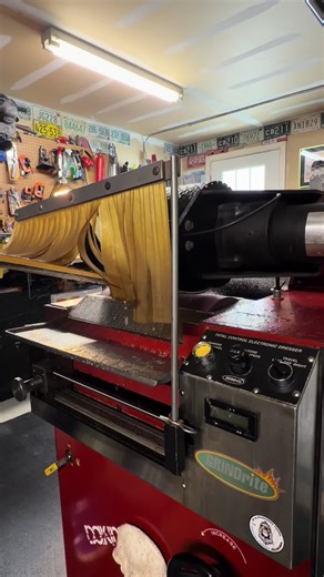 Base Grind Techniques for Vintage Snowboards