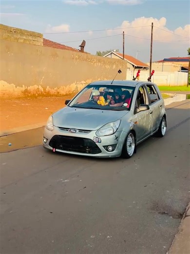 Ford Figo Stance: Static Style Unveiled!