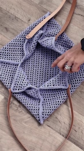 7.1K views · 58 reactions | What will you tuck into your 4 Corners Market Bag? Tell us!  Design by Debra Arch. Bonus: It's quick to make! Our Autumn issue features 25 projects to fall in love with! On newsstands now. Subscribe here: https://bit.ly/41hbFjv. | Crochet World Magazine | Facebook