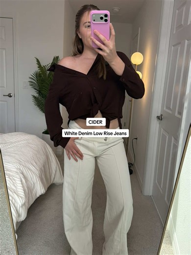 Stylish White Denim Low Rise Baggy Jeans for Spring Break