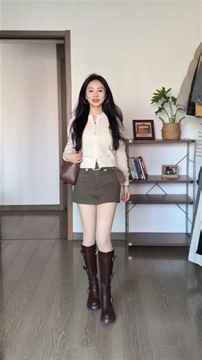 Early Spring Legs Outfits Go Viral: Real Life Style Watch