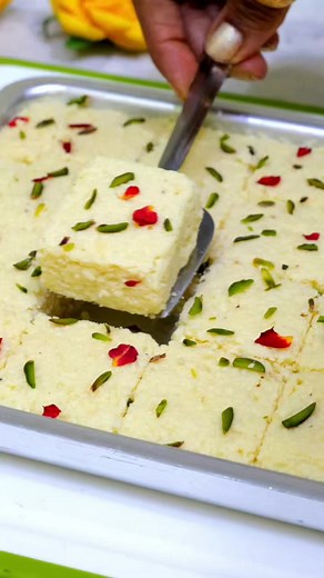 900K views · 12K reactions | Paneer Kalakand Recipe殺 . Do try this recipe guys殺 #facebookreels #facebookpost #cookwithparul | Cook With Parul | Facebook