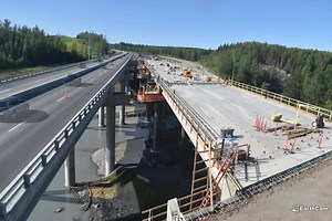 If you drove the #GlennHighway through #EagleRiver this morning, you know it’s open to all three lanes in both directions! The Artillery on-ramp is open and the speed limit is returned to 65 mph. You’ll still see some activity this week as we take down all the detour signs and finish up on the frontage road. And in the upcoming weeks, there will be a few short closures on the highway during non-peak hours in order to finish things out. We’ll keep you up to date on the plans to open Eagle View Dr