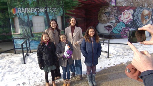 Rainbow Stage casts Anna and Elsa in production of 'Frozen'