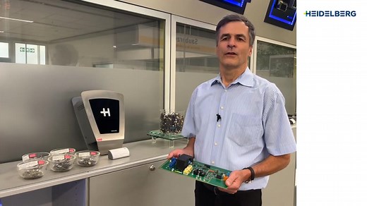 🎬 Faces of HEIDELBERG: The technical mind behind the wallbox. One of the key players without whom the topic of electromobility would be almost unthinkable at HEIDELBERG is Ulrich Grimm. As Chief Technology Officer of AMPFERFIED, he combines technological knowledge with forward thinking. The qualified automation engineer can draw upon 35 years of experience, including as head of electronics production at HEIDELBERG. ⚡ More about AMPERFIED https://www.amperfied.de/ | Heidelberg