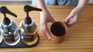 Coffee Syrup Dispenser for Coffee Bar, Glass Syrup Dispenser with 1/4oz Large Capacity Pump, Coffee Syrup Pump Dispenser for Coffee Station, 16.9 fl oz Maple Syrup Bottles for Coffee Bar Organizer