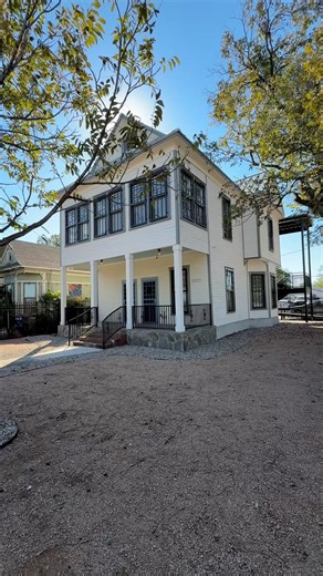 7.1K views · 51 reactions |  The VIA Silver Line Project Office is coming together! This new space will serve as a hub for community connection, where residents can learn more about the Silver Line and share their feedback as plans move forward. We’re excited to open our doors soon and continue engaging with San Antonio as we shape the future of transit together. 勇 #RideVIA #VIASilverLine #CommunityConnection | VIA Metropolitan Transit | Facebook