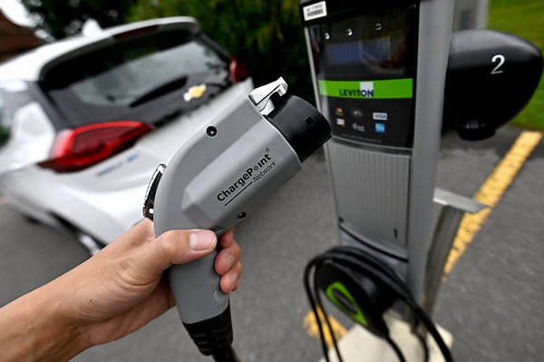 Where can you still find the biggest EV rebate in Canada?