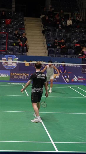 Sanjeevi macht das Ding zu!🔥 In zwei Sätzen holt Sanjeevi das dritte Herreneinzel und sorgt für den 4– Endstand gegen die Türkei!🙌 #badmintondeutschland #badminton #dbv #teamem | Deutscher Badminton-Verband e.V.