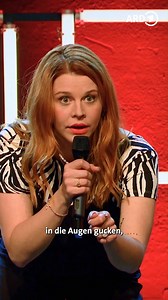 👀Warum man auf Familienfeiern lieber nicht anstoßen sollte ... ▶ Die ganze Folge "Comedy Clash" jetzt in der ARD Mediathek streamen: 1.ard.de/comedy-clash_S2_F8 | ARD Mediathek