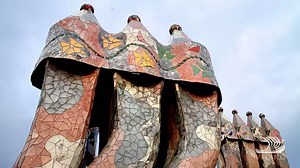 27K views · 259 reactions | Build your appreciation for architectural genius Antoni Gaudí, whose influence on Barcelona's landscape is unmistakable. Tune in to Viking.TV for more artist insights, and let us bring the world to you: https://bit.ly/2KnFDum | Viking | Facebook