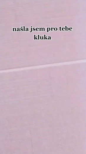 Exploring Slovak Poetry Through Text Overlays