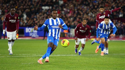 Welbeck fluffs penalty before giving away free kick and starting brawl