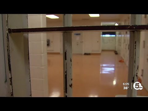 Cuyahoga County jailer arrested for drug trafficking