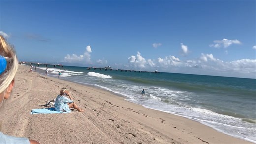 It’s a win-win when you stay at the Windjammer Resort! Today’s weather report is 83° with ENE winds 2 mph. ☀️🕶️🏝️👙🩳 | Windjammer Resort