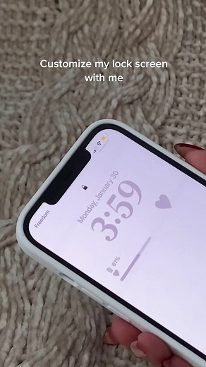 🫶🏼 #whatsonmyiphone #minimalistiphone #homescreenideas #homescreenaesthetic #iphone #ios16 #lockscreen #lockscreenwidget #widgetsmithtutorial #widgetsmith