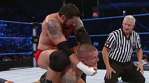 The match between Randy Orton and Wade Barrett begins: WWE App Exclusive