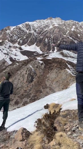 Viral #explore #snow #faujibhai #mountains #subscribemychannel @Explore @viralhog @QuickSupport