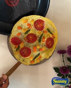 8.7K views · 63 reactions | Making an omelette at home is not difficult. With a few basic steps and a flip of the wrist you can pull this off in minutes. Fill it with whatever you have on hand—it's a great way to use up leftovers! Do not forget to serve it up with a chilled sunny juice ❤ | Zoom | Facebook