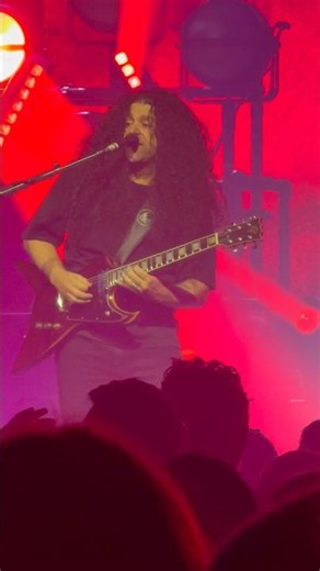 Coheed and Cambria perform “Ten Speed” in Ottawa!