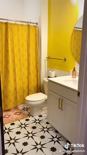 My wild interiors🪩🌈 I’m all about bold, funky, and colorful⭐️ #interiordecorator