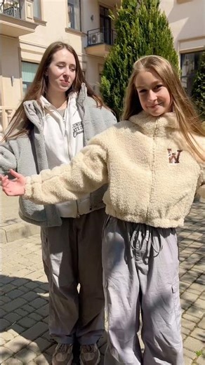 Tik Tok dance trend for two / popular dance trend