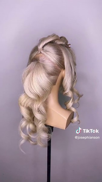 Glam Volumised Ponytail Tutorial