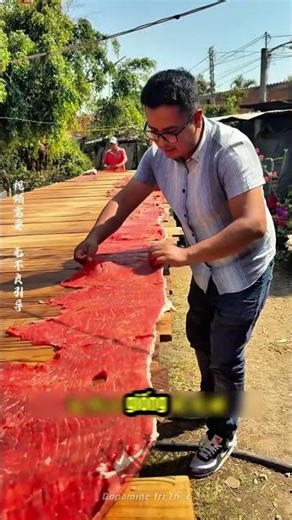 The Truth About the Rubber-Making Process That Makes Rubber Look Like Beef!