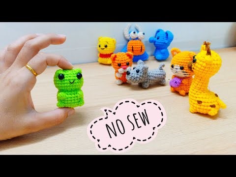 NO SEW crochet amigurumi frog keychain | Móc con ếch làm móc khóa không cần khâu ráp