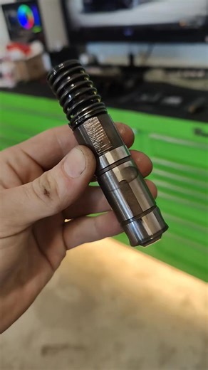 VLOM - Valve Lifter Oil Manifold Explained. #chevy #chevrolet #gm #gmc #sierra #suburban #silverado #yukon #denali #v8 #vlom #valve #lifter #AFM #dod #pushrod - Copy#charger #turbo #boost #boosted #shop #mechanic #fast #392 #mopar #fyp #foryou #foryoupage | TigerLife | Facebook