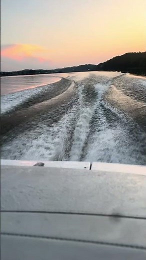 A Monday Night cruise on the TN river
