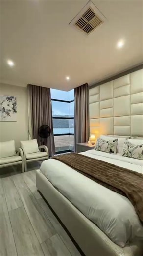 Part 1 | Airbnb Find in Durban! Discovered this stunning Zen Stays Airbnb at Durban Point Waterfront and yes, it’s giving harbour haven vibes🌊✨ @Airbnb in point waterfront Sleeps: 4 guests Bedrooms: 2 stylish rooms Price: from R2,500 pn Vibe: Minimal, chic, coastal, with breathtaking harbour views 🌅 📍 5 Signal Road, Durban, KwaZulu-Natal Airbnb link: airbnb.com/h/habourretreat Highlights you’ll love: * Private balcony with harbour views * Fully equipped kitchen with SMEG appliances * Smart TV