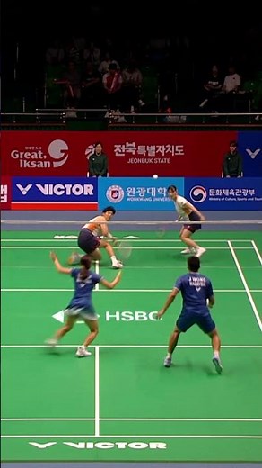 Somehow they found a way! #shorts #badminton #BWF